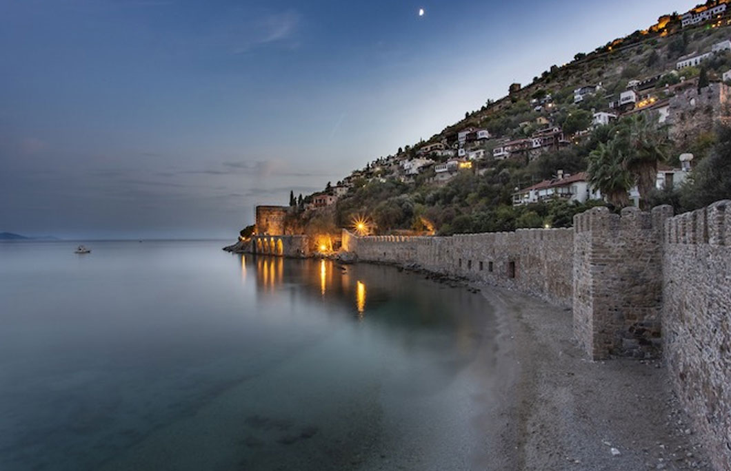 antalya-is-a-large-coastal-city-in-turkey.jpg
