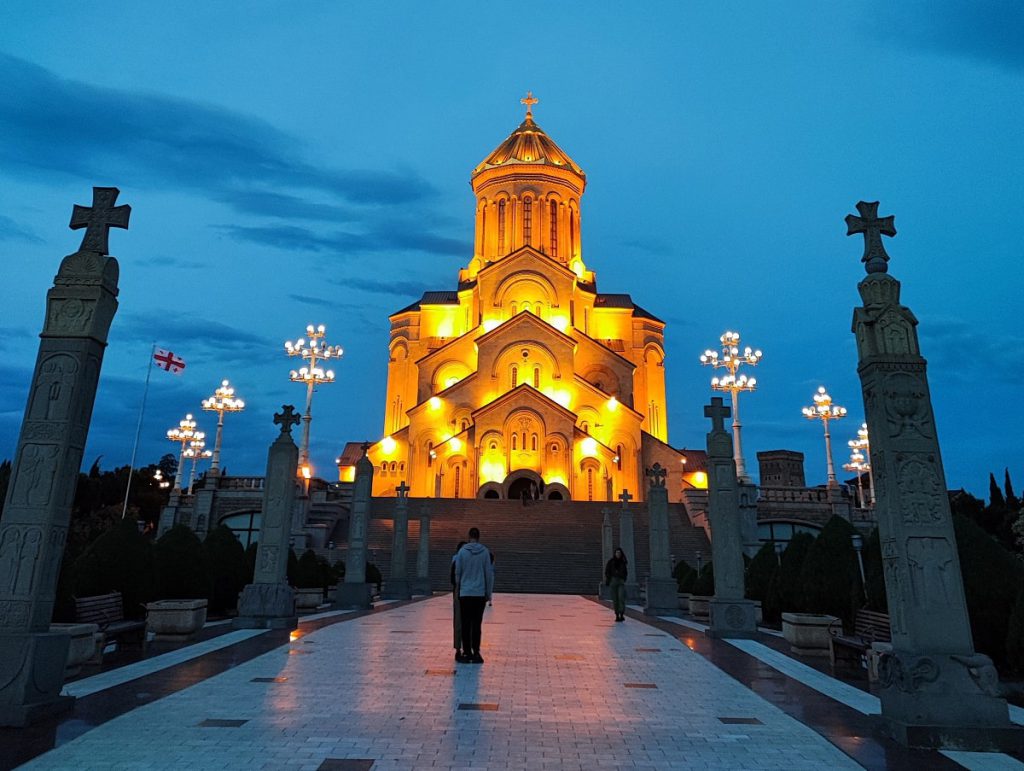 کلیسای-جامع-تثلیث-تفلیس-گرجستان-1-1024x771.jpg