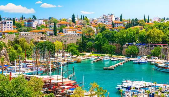 تور آنتالیا ( پرواز معراج ) آبان 1404