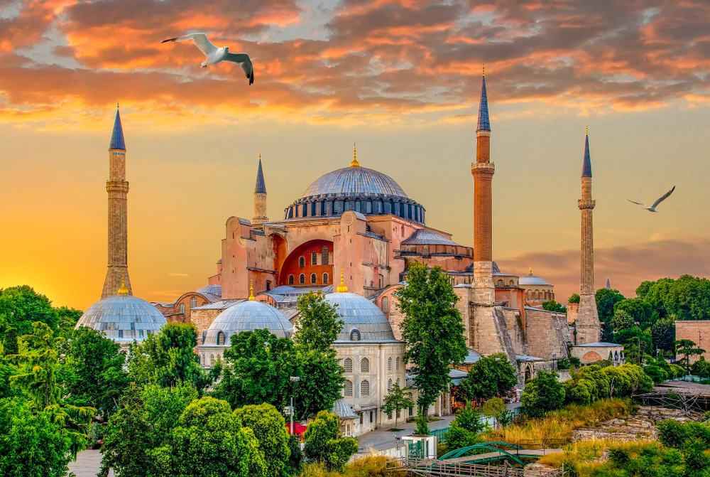 تور استانبول مرداد 1404
